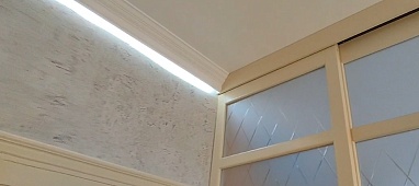 Монтаж потолочного плинтуса